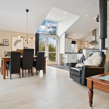 Beautiful In Hurup Thy With Wifi 펜션 Doverodde